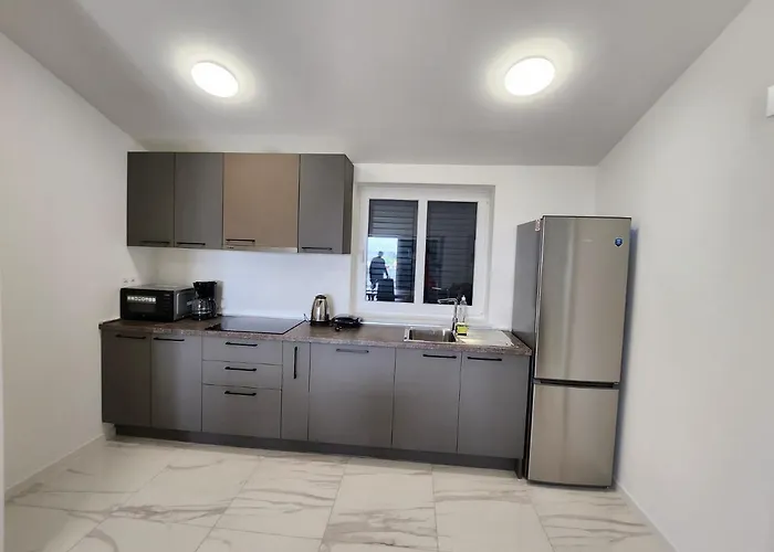 M&l I M&j Apartman Malinska